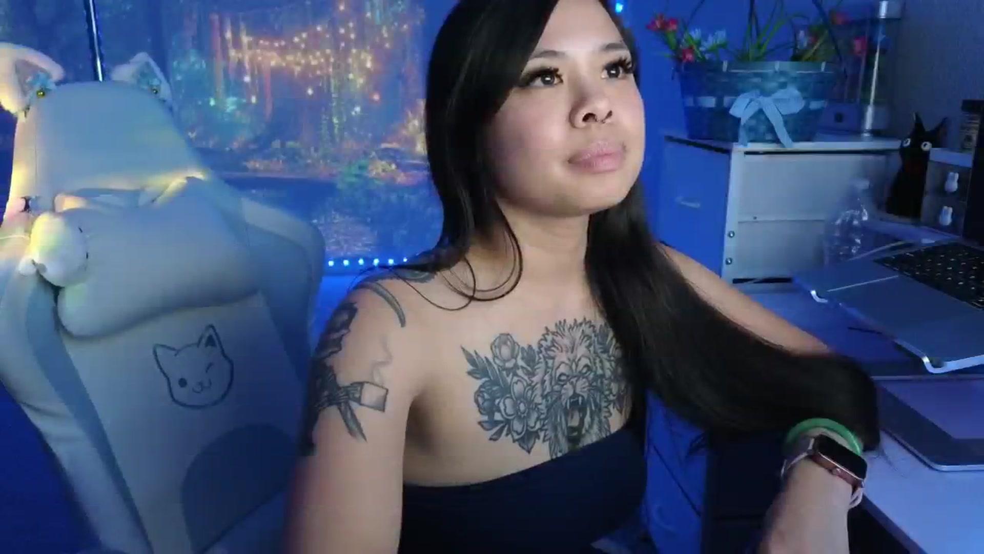 dolllface video thumbnail
