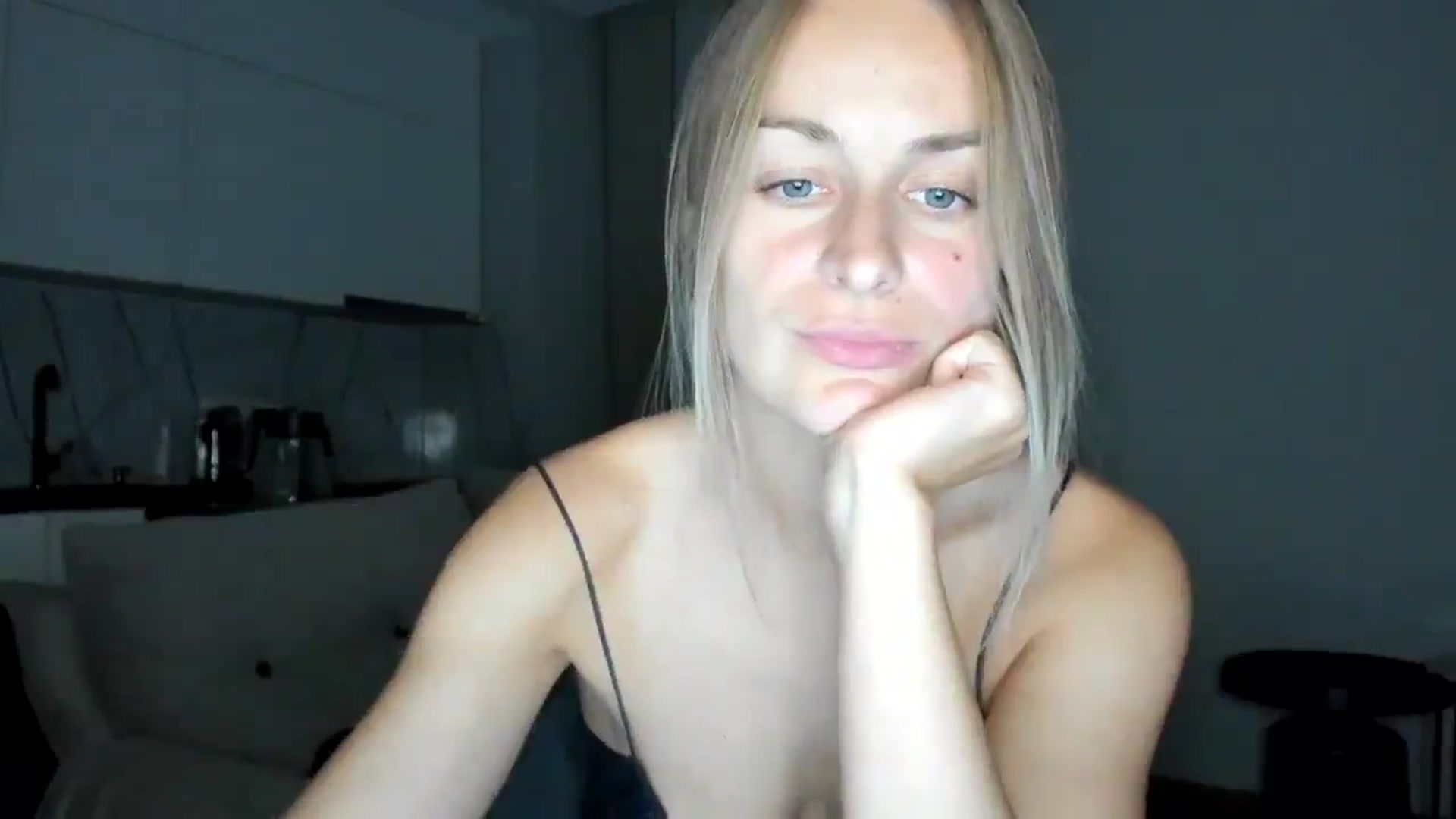 regular_girl video thumbnail