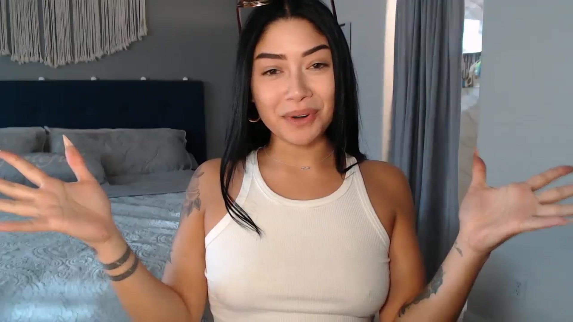 YourGoddessLu video thumbnail