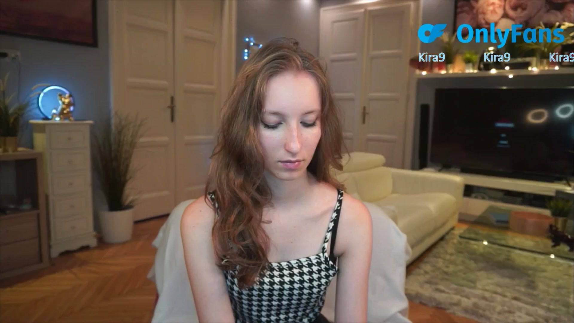Kira9 video thumbnail