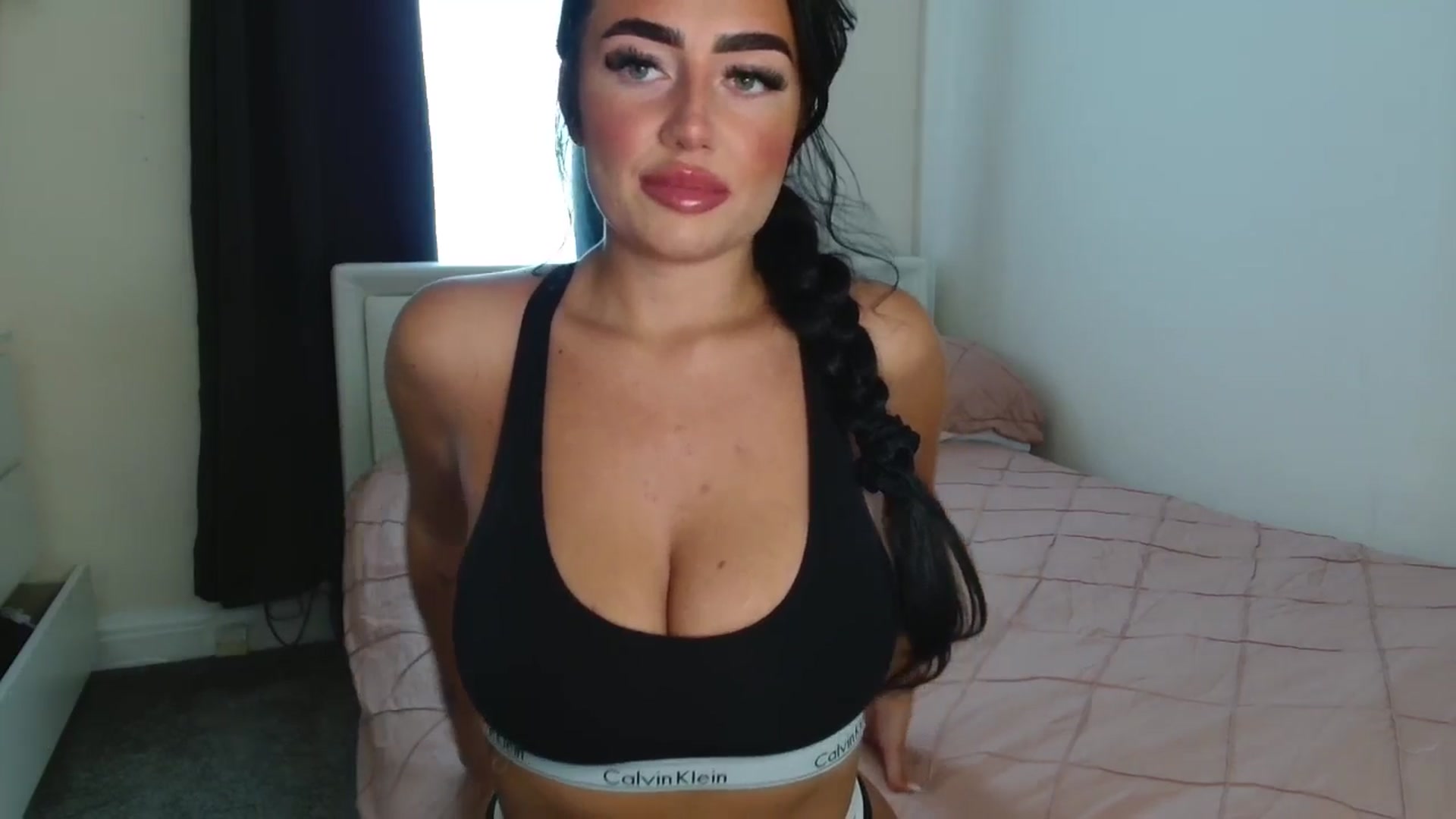 ElleBloom video thumbnail