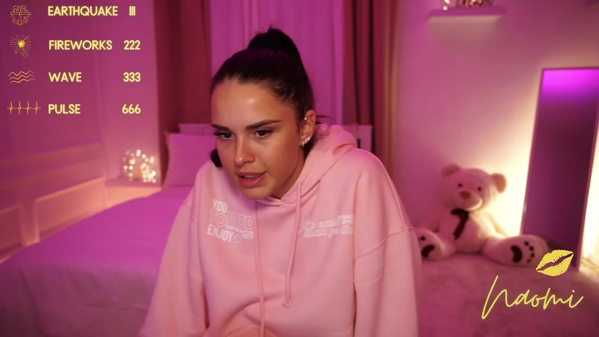 cinnabellee video thumbnail