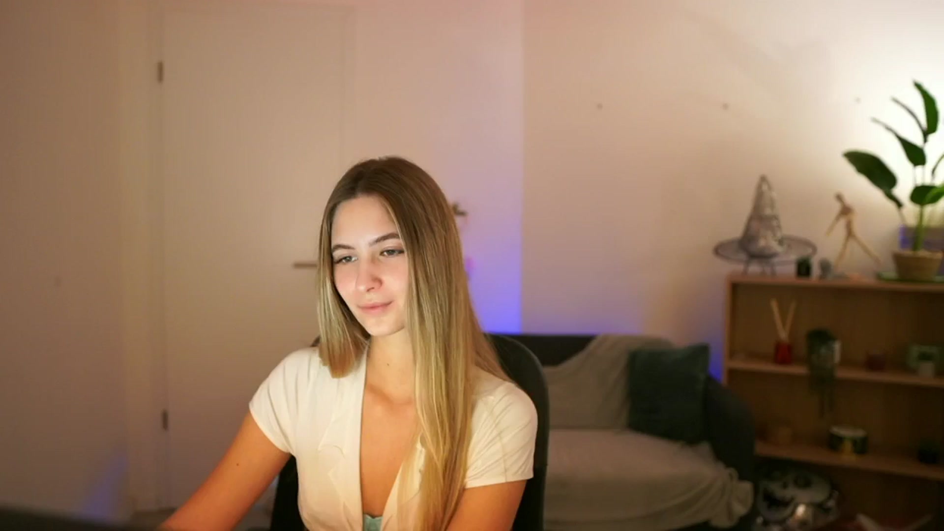 CuteGirl_18 video thumbnail