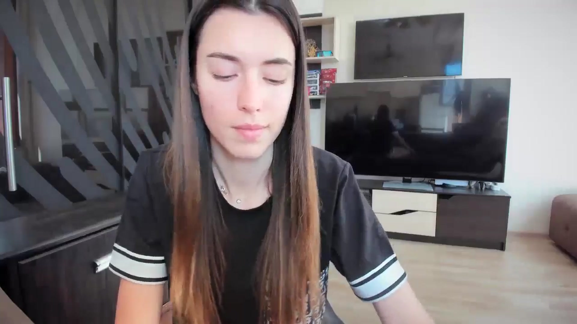 laurensaenz video thumbnail