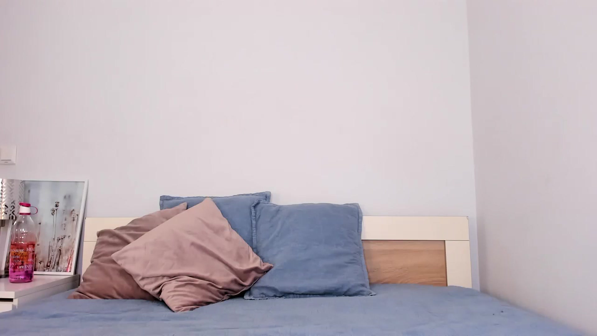 HelloAna video thumbnail