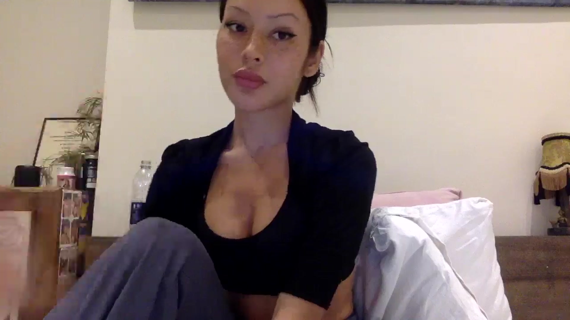 Miss_emiko video thumbnail
