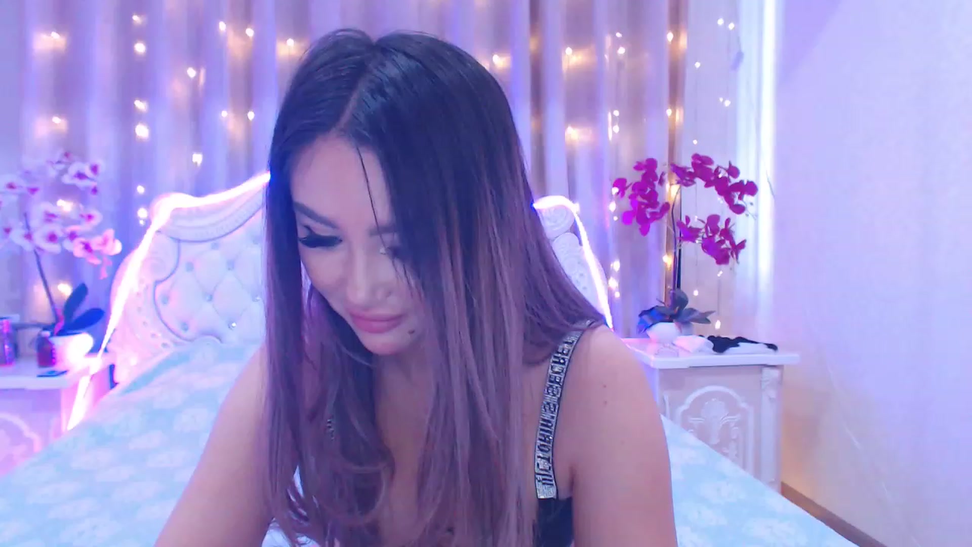 MiraKyong video thumbnail