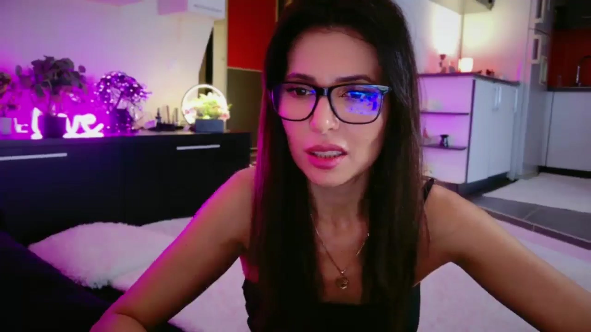 SmileyTinaa video thumbnail