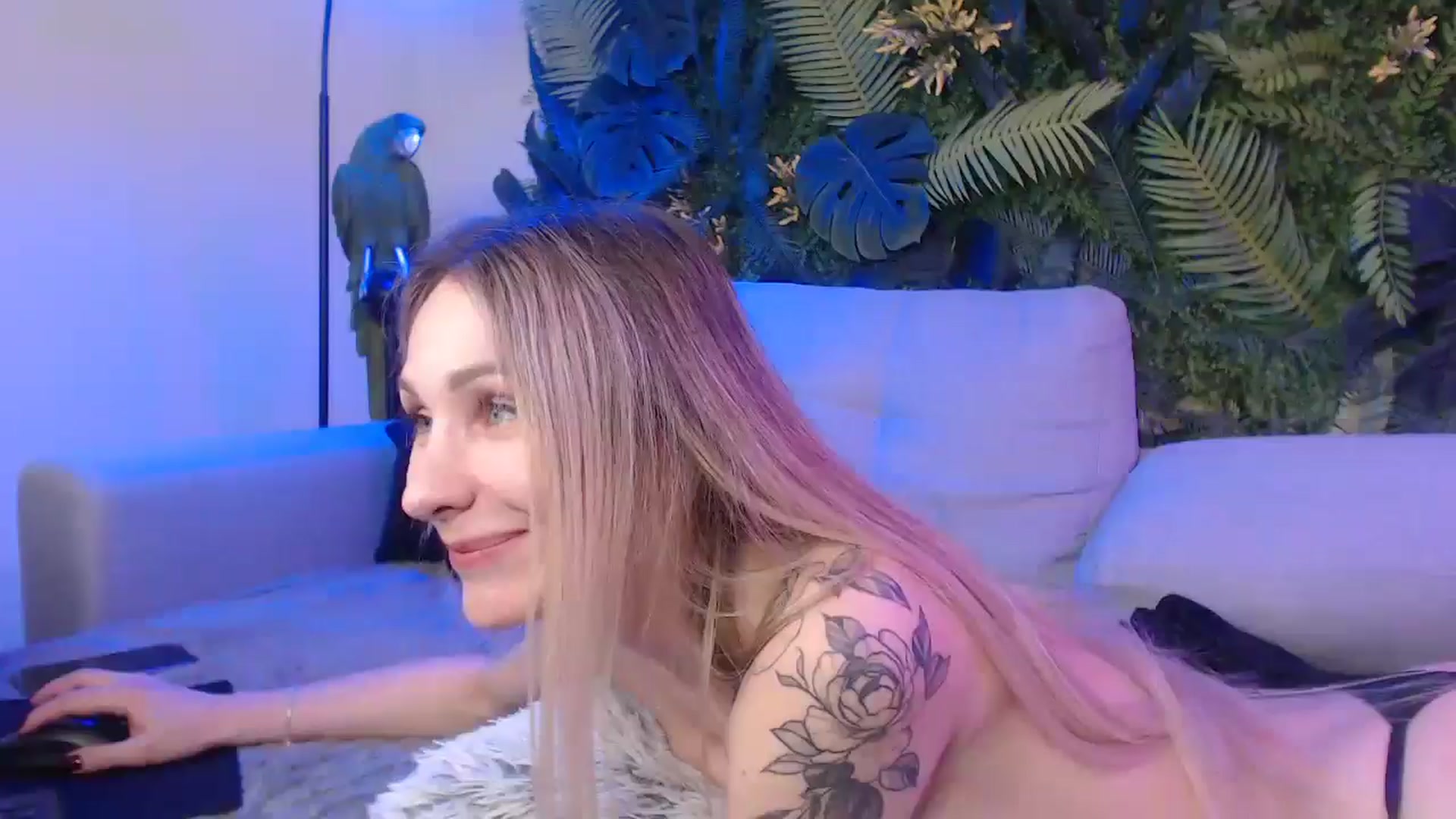 Horny_Blond video thumbnail