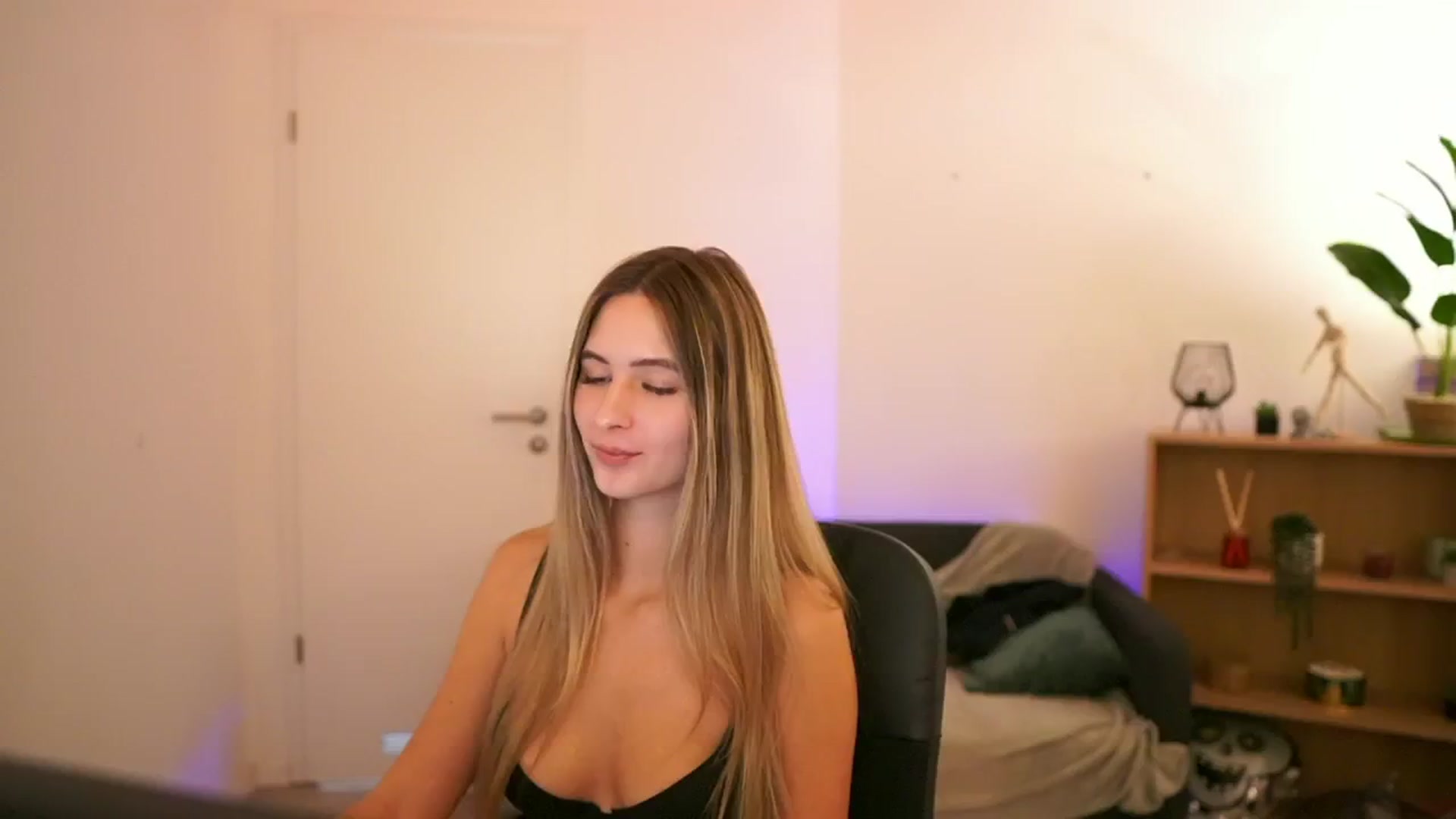 CuteGirl_18 video thumbnail