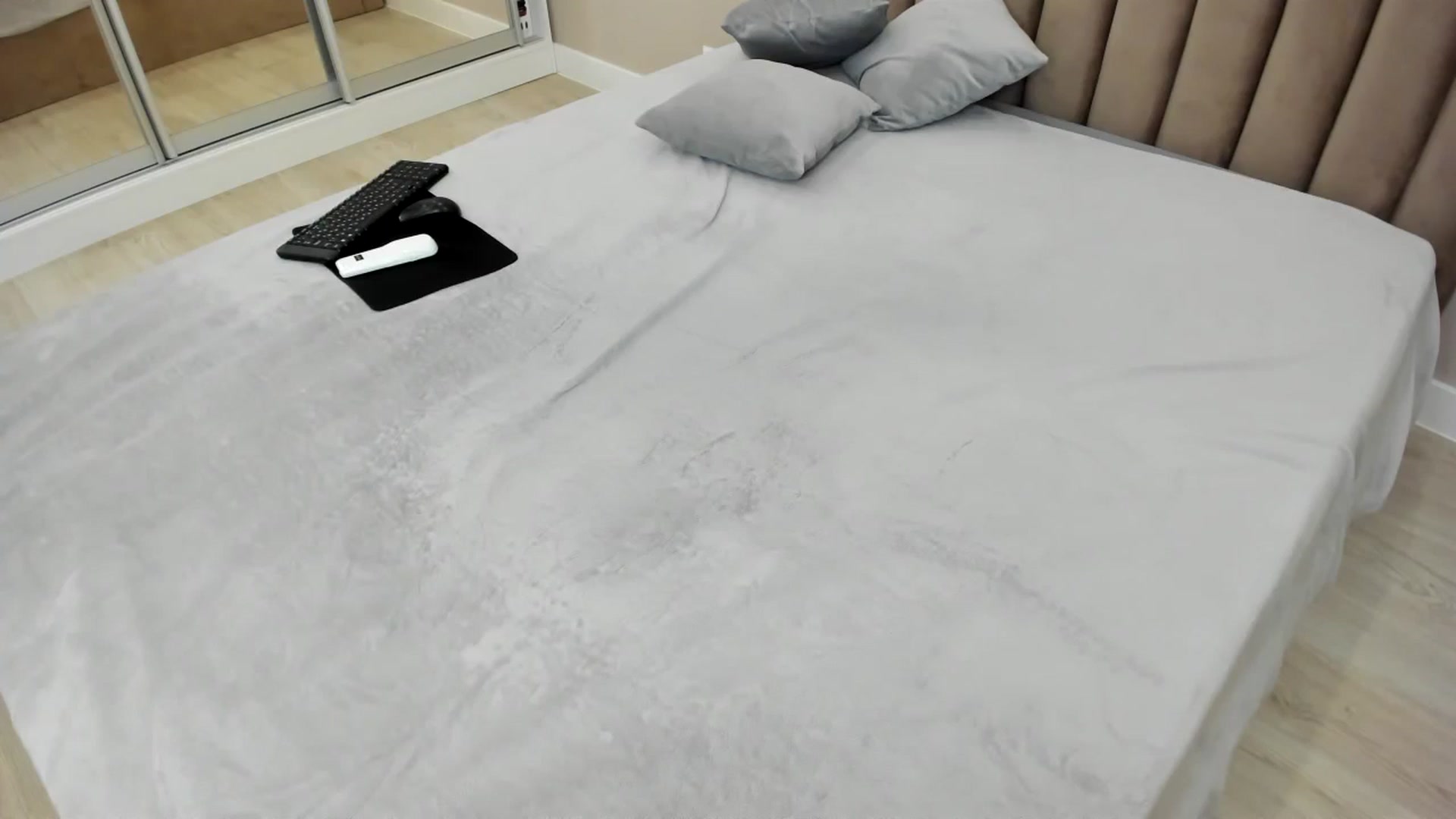 miss_crystal_ video thumbnail