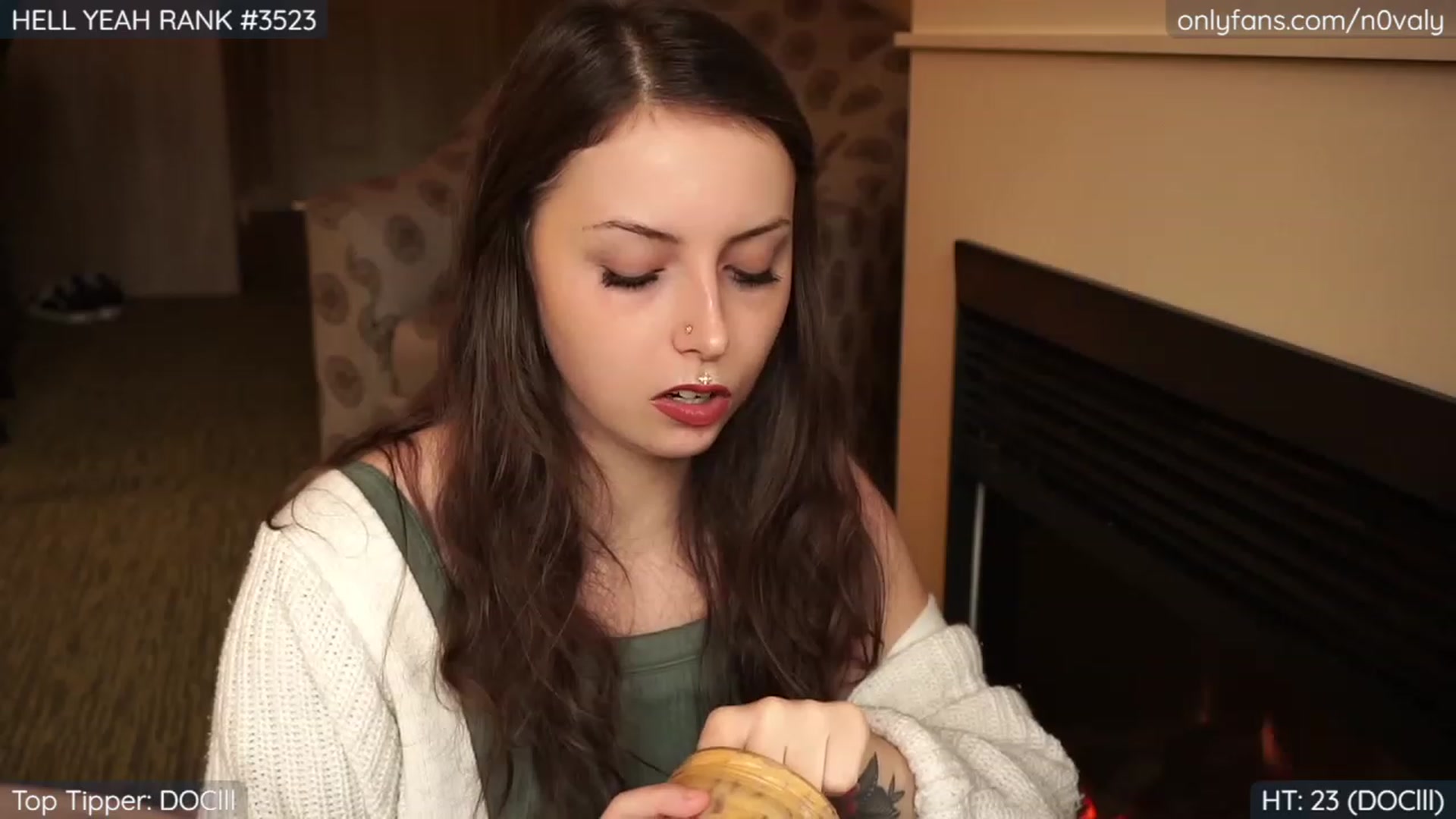 N0valy video thumbnail