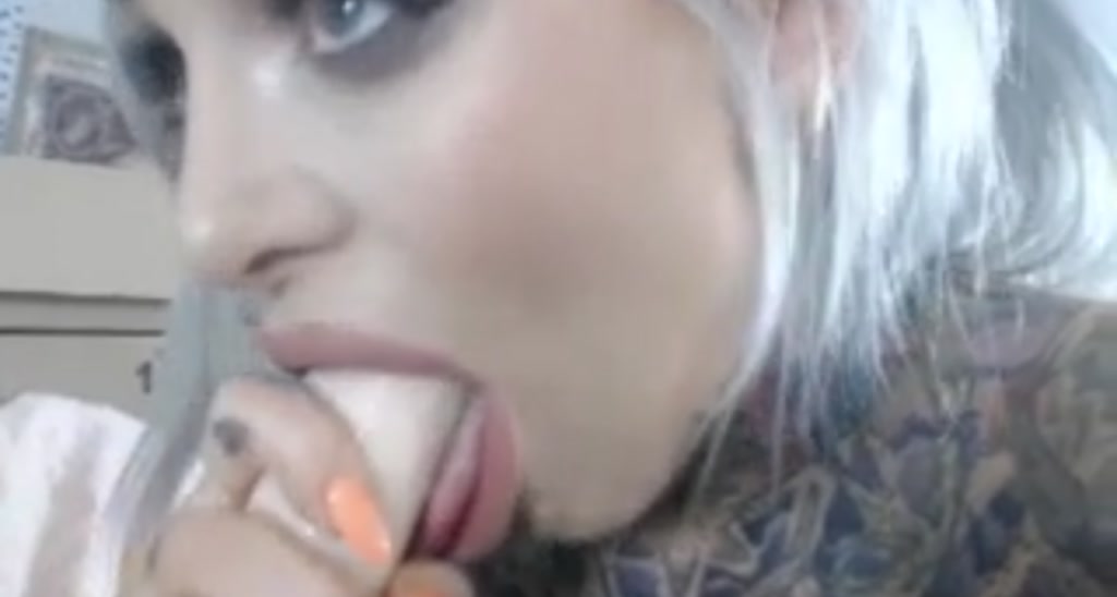 GheeHasATat video thumbnail