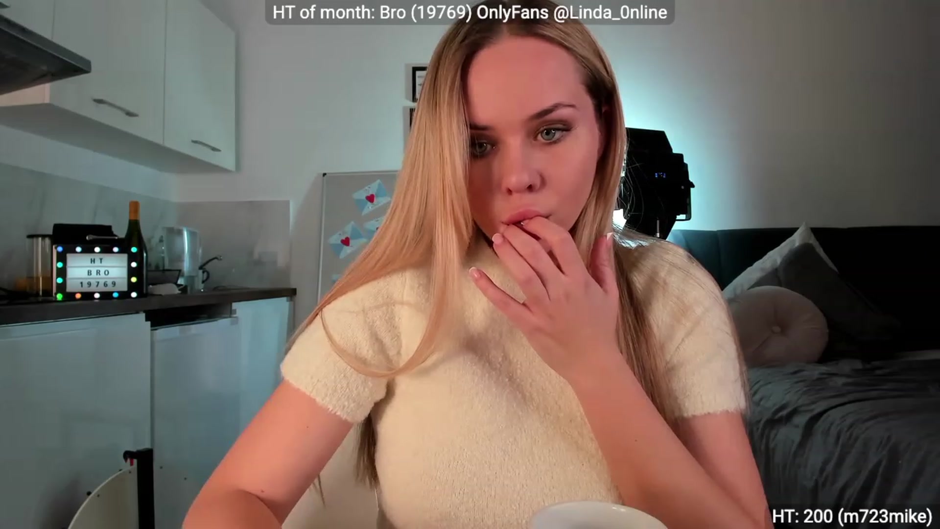 Linda_0nline video thumbnail