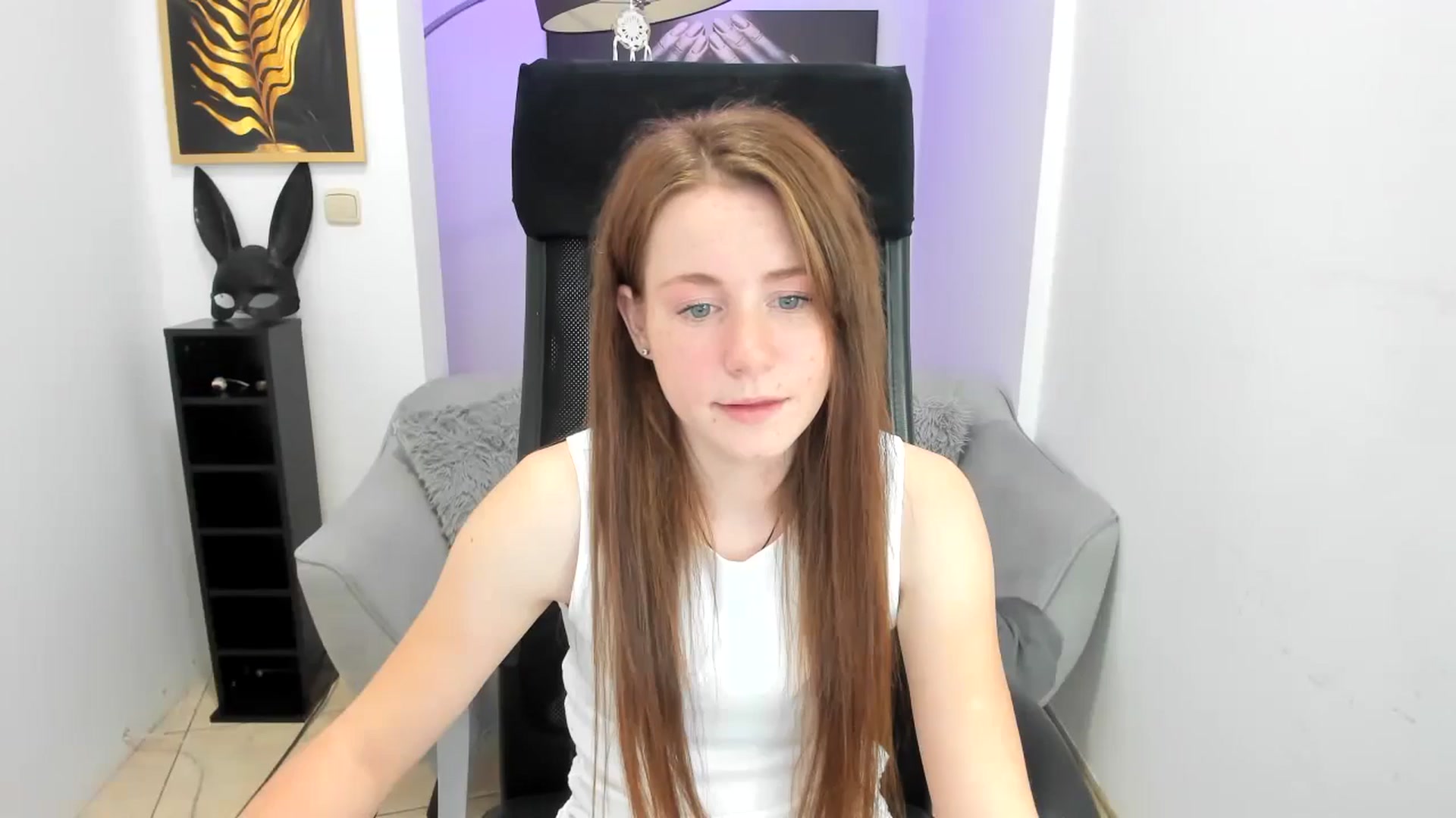 Moonshinee video thumbnail