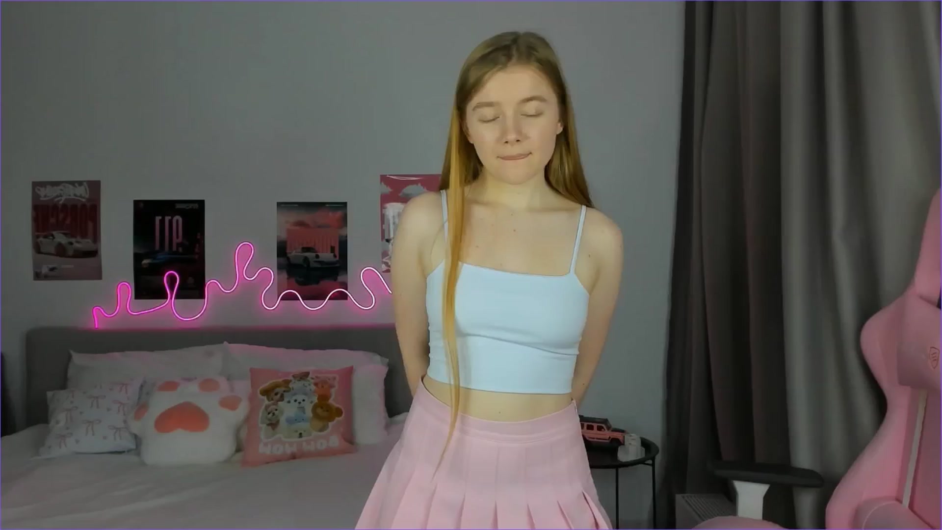 Evievil video thumbnail
