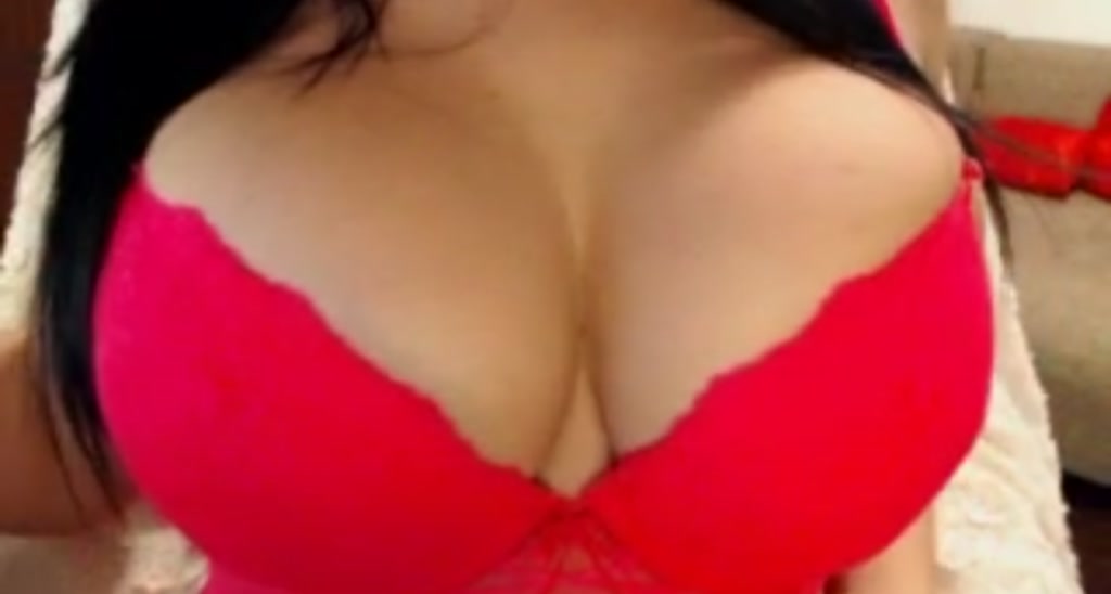 BBoobsJess video thumbnail
