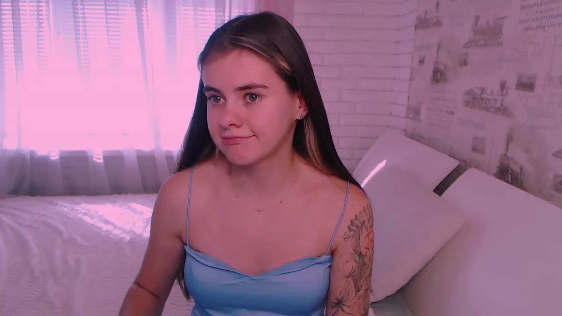 ZoeMil video thumbnail