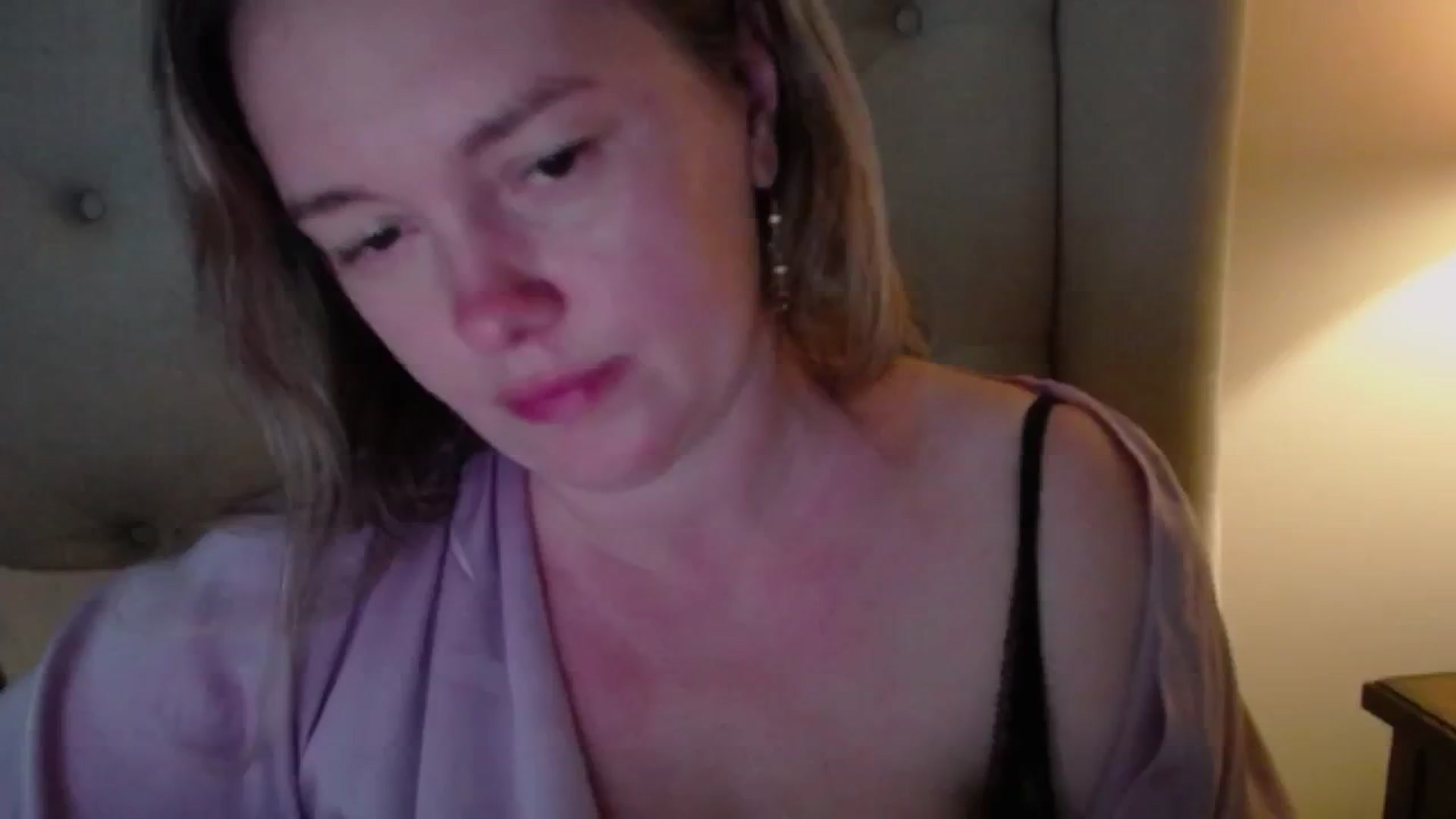 J0llye video thumbnail