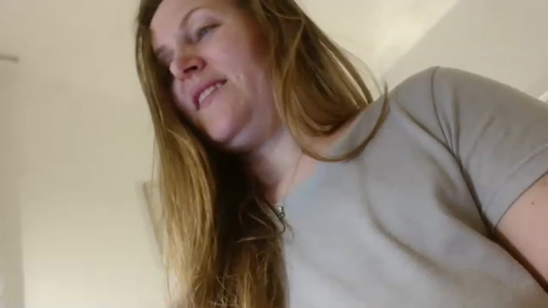 JustLily video thumbnail