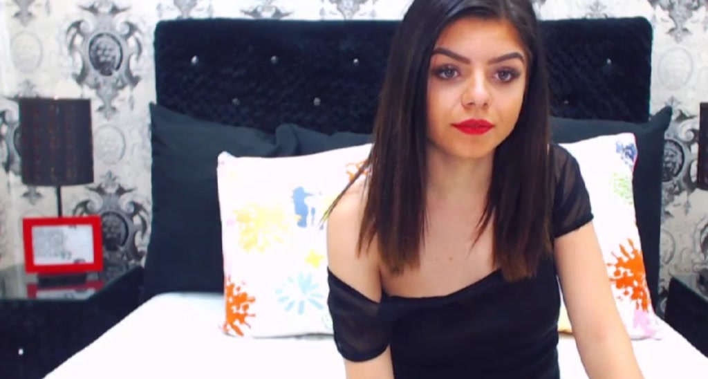 YnnesBronte video thumbnail