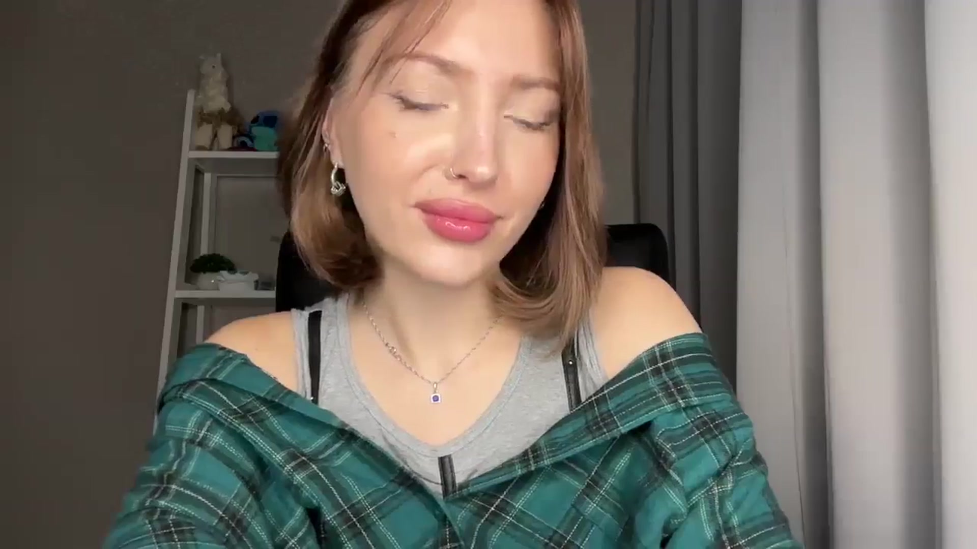 Di_Pearl video thumbnail
