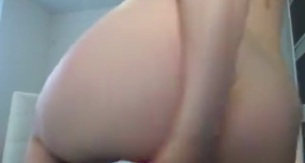 Good2Kisss video thumbnail