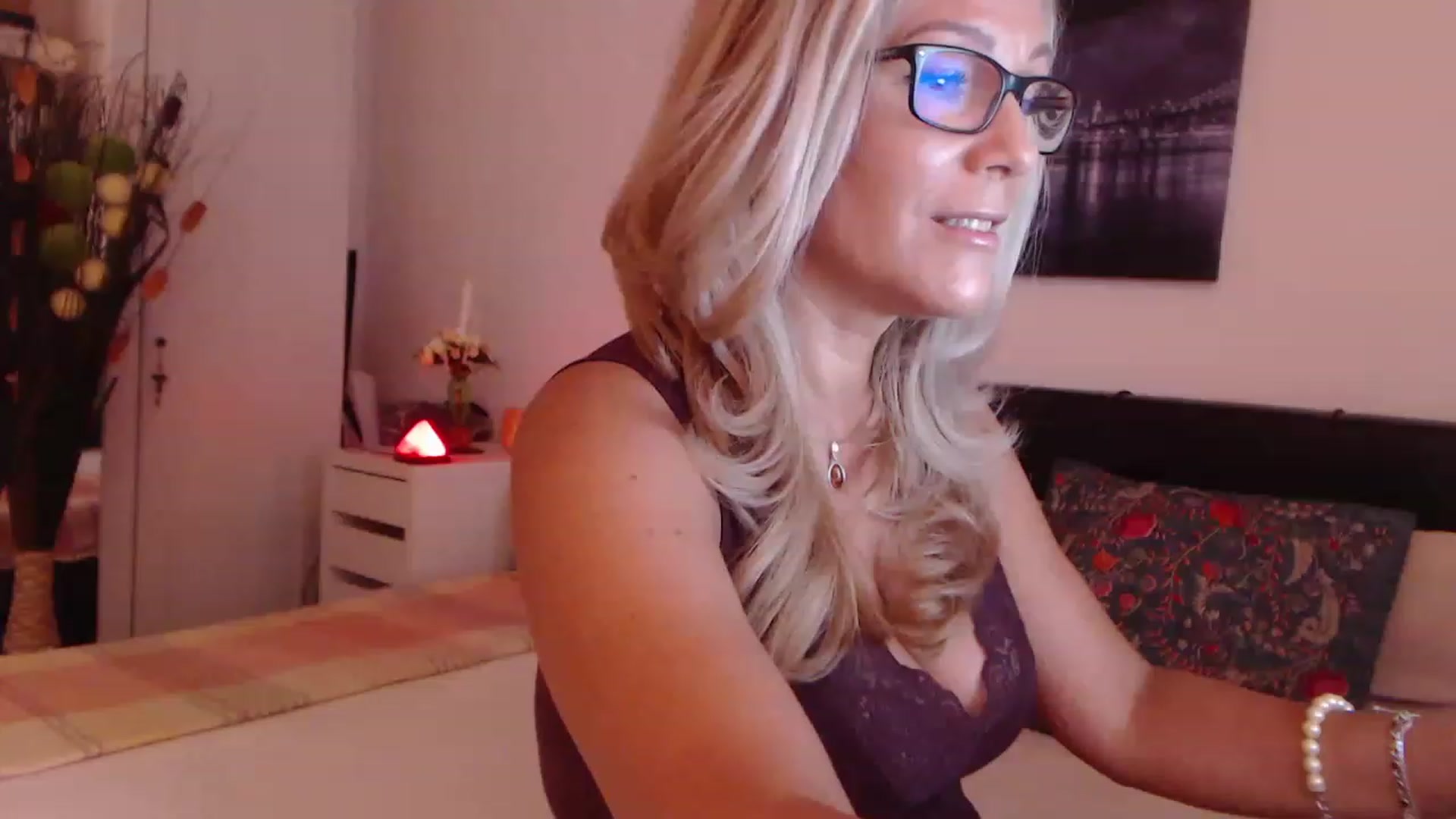 Reeya71 video thumbnail