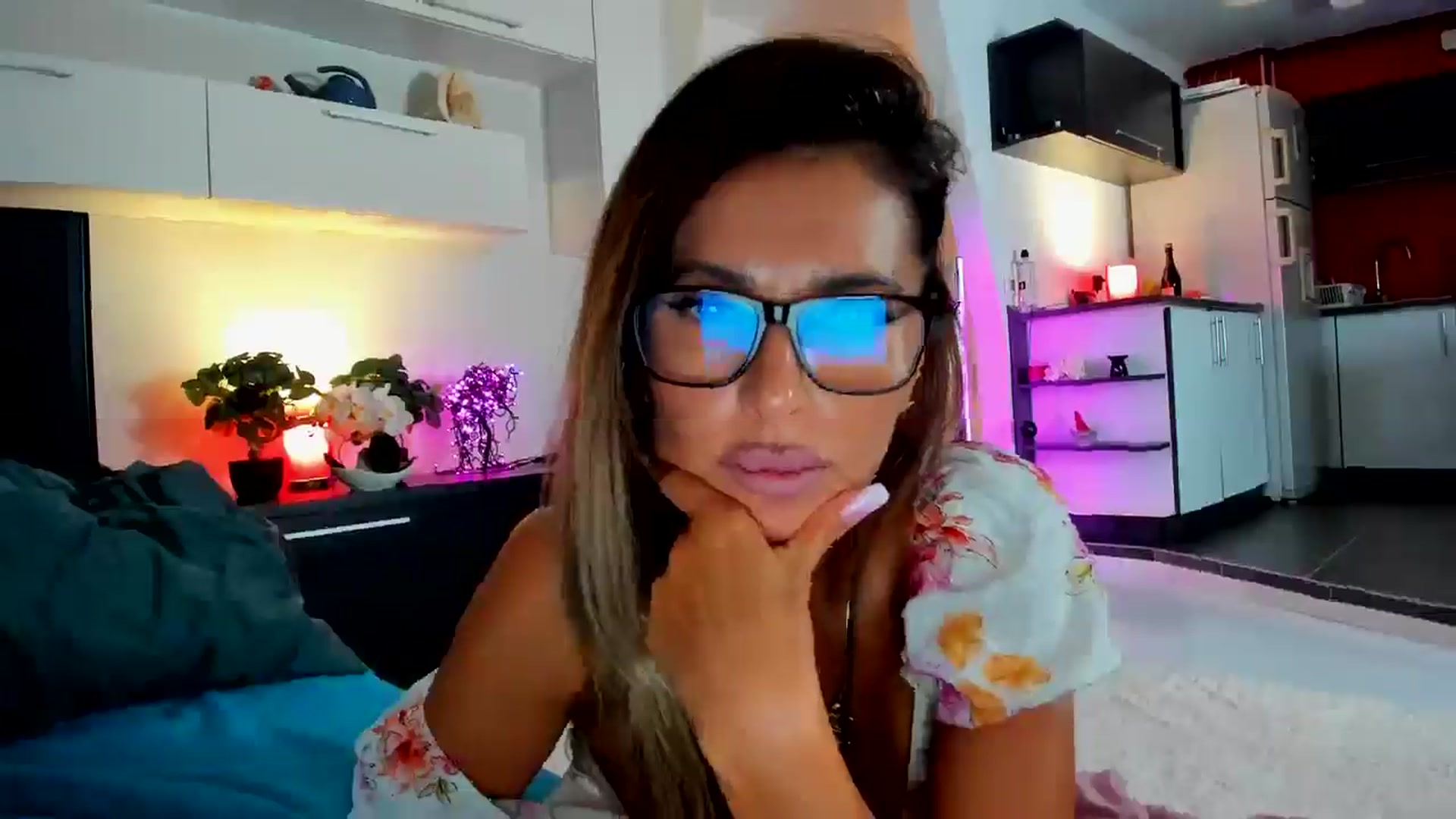 SmileyTinaa video thumbnail