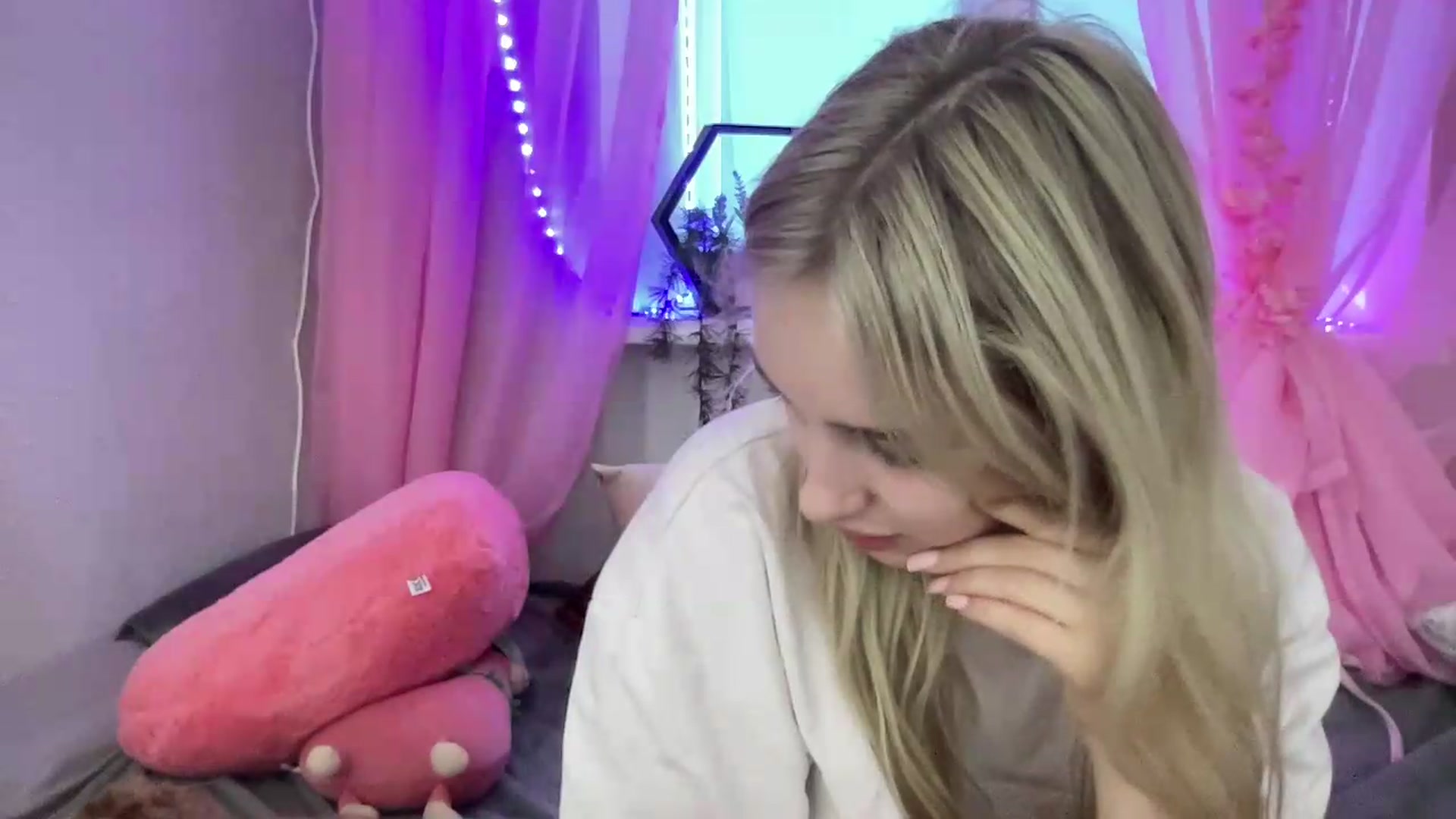 Mira_Satin video thumbnail