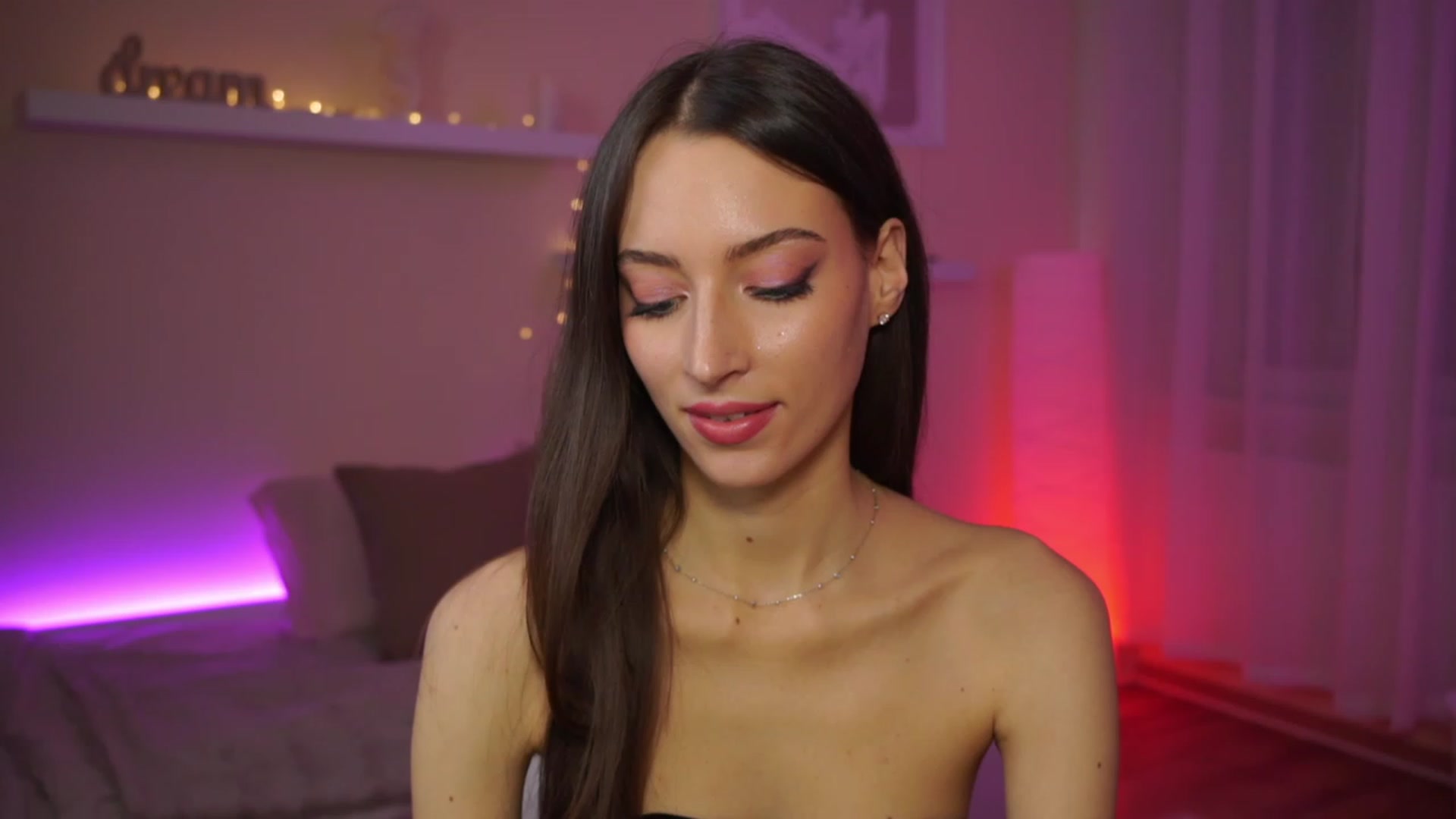 Emily_grey69 video thumbnail