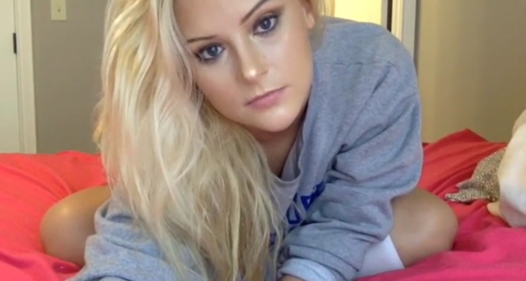 BlondeBoo69 video thumbnail