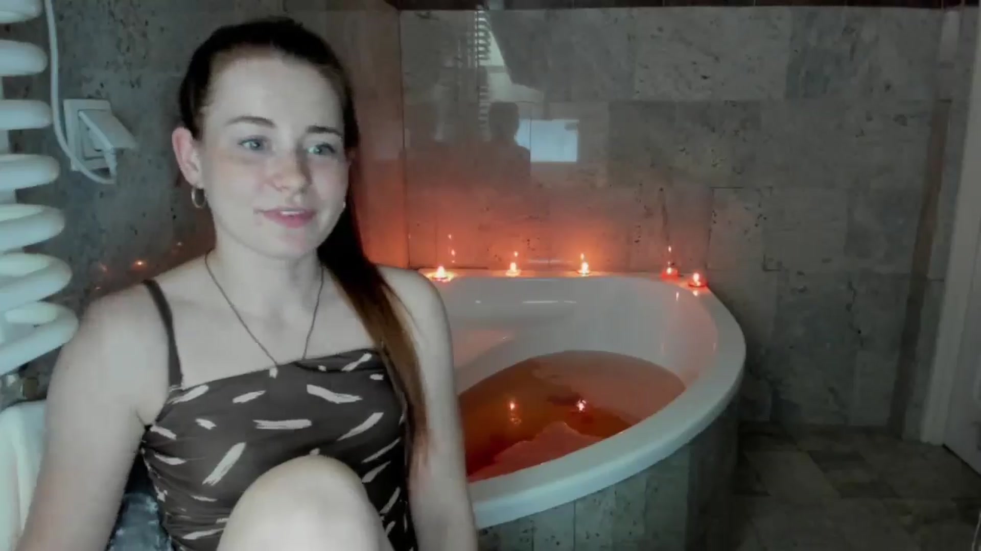 Moonshinee video thumbnail