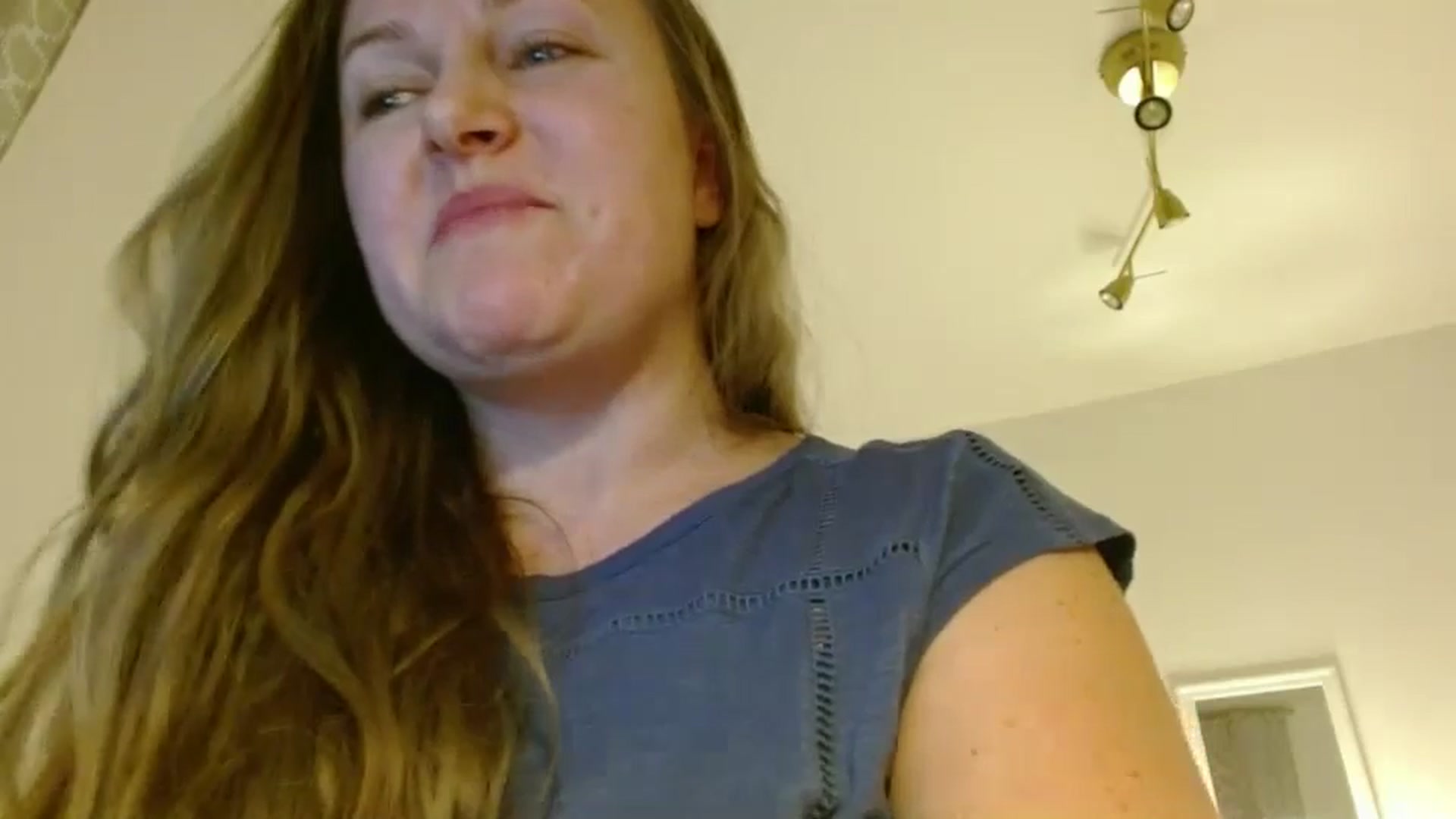 JustLily video thumbnail