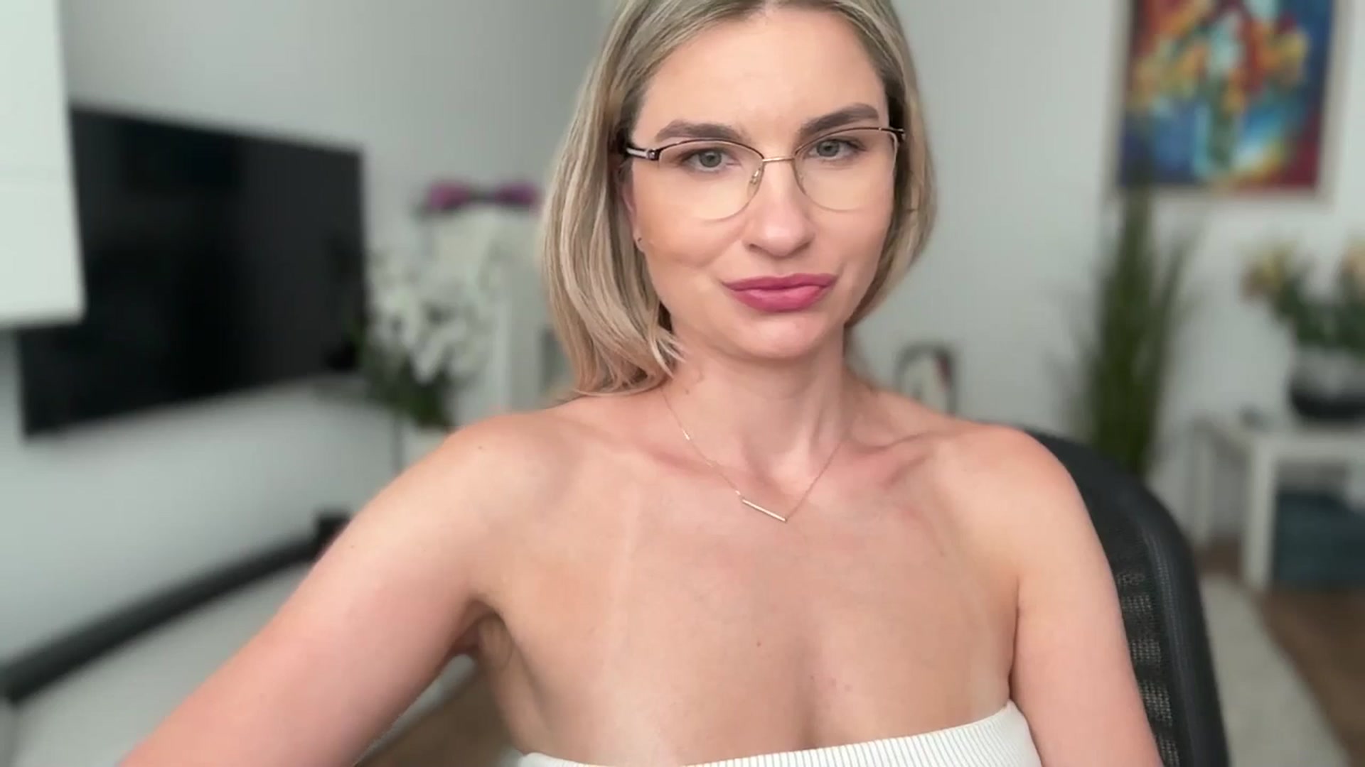 AlyMiss video thumbnail