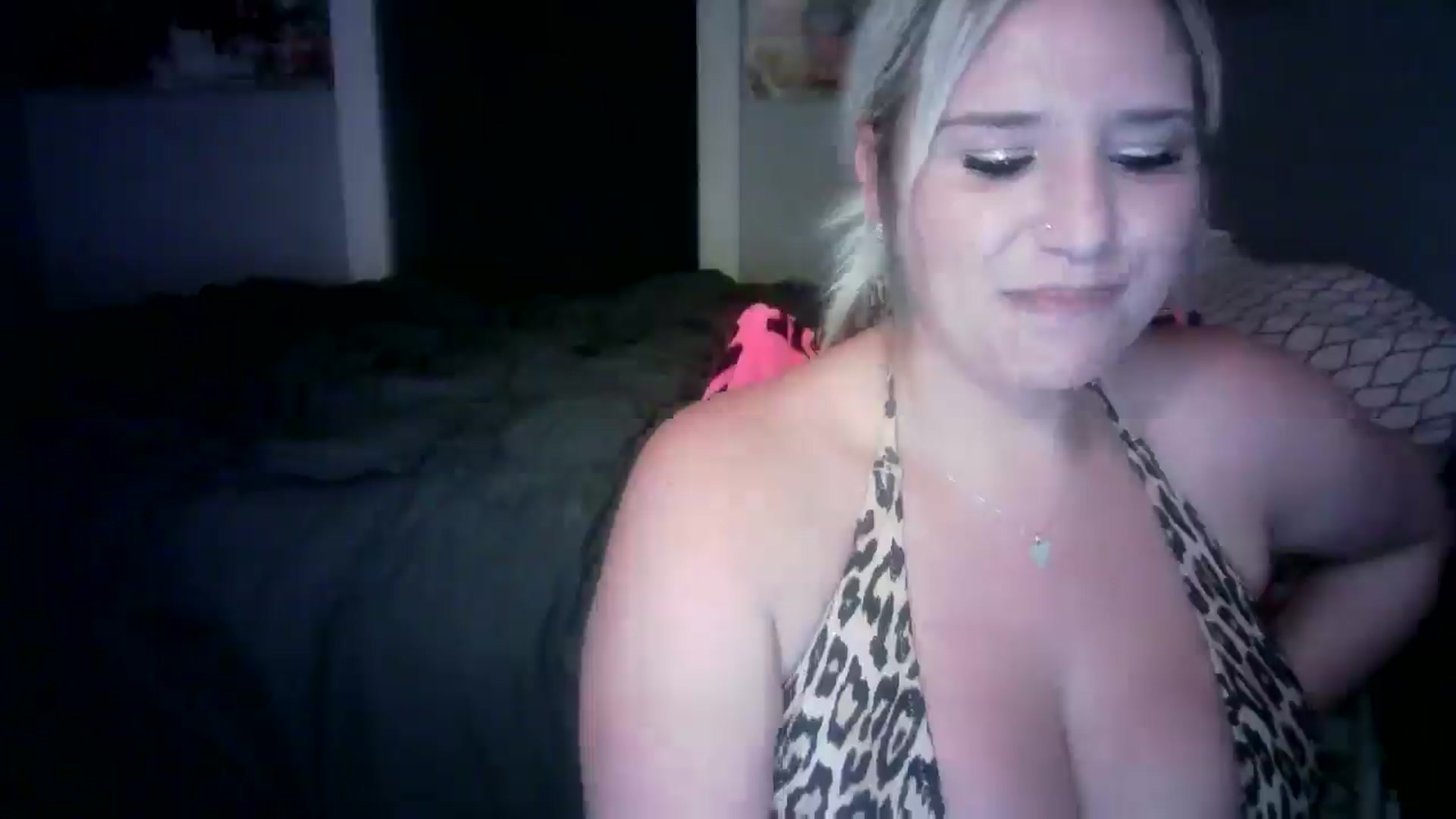LusciousLindz video thumbnail