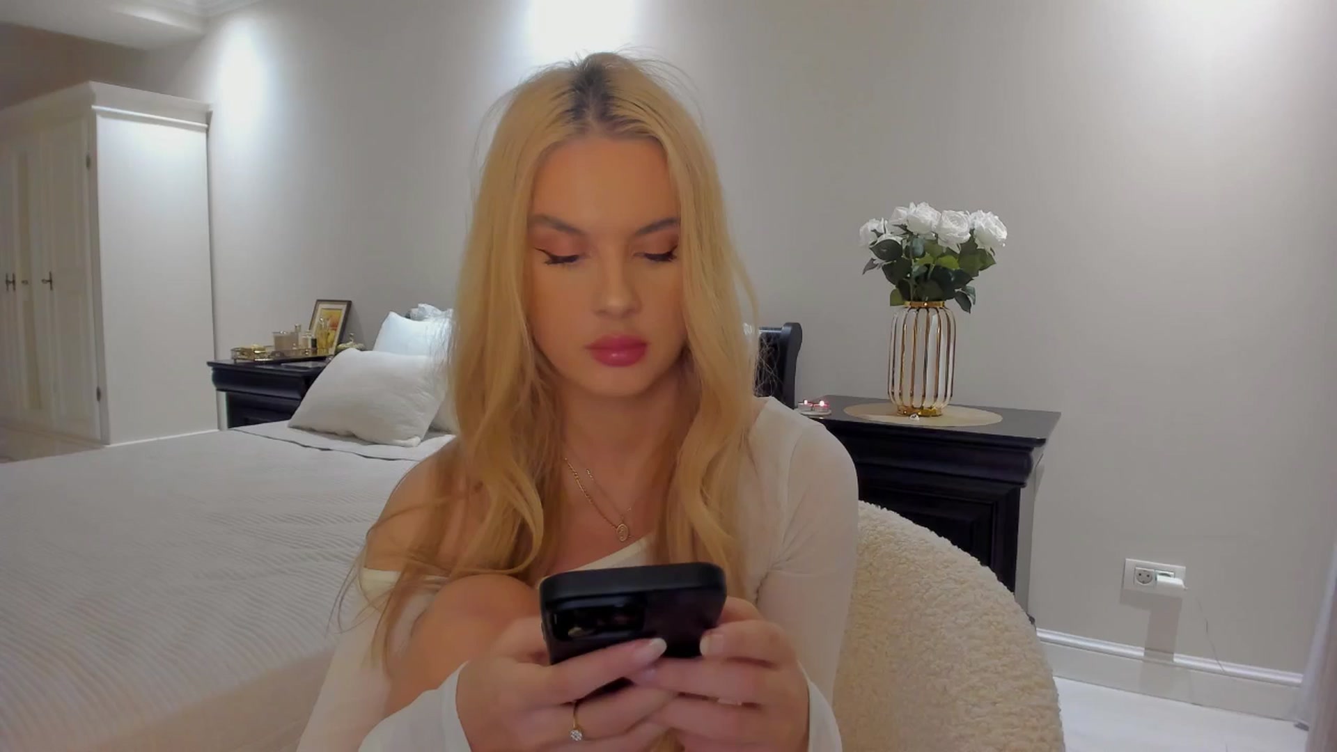 Jewelles video thumbnail
