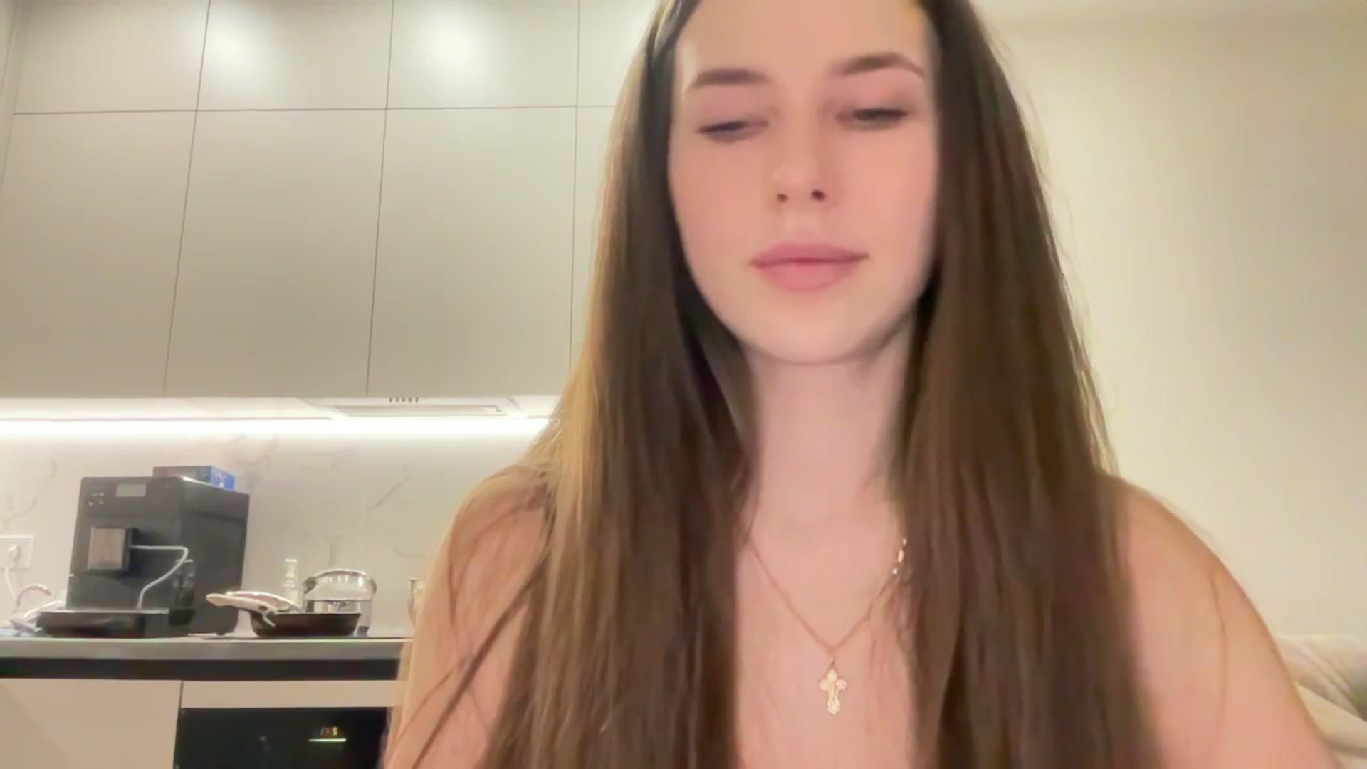 kissfreeze video thumbnail