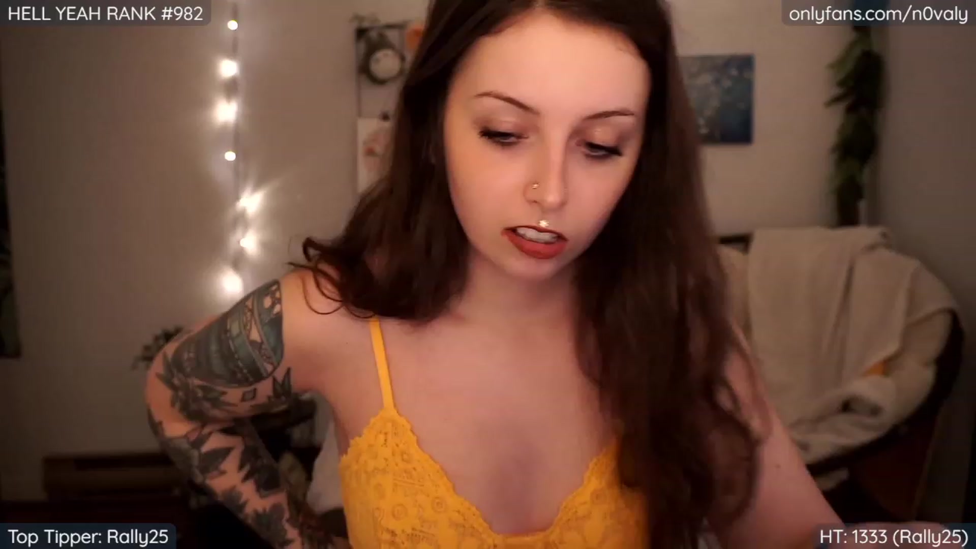 N0valy video thumbnail