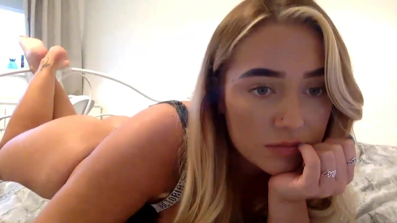ElleBloom video thumbnail