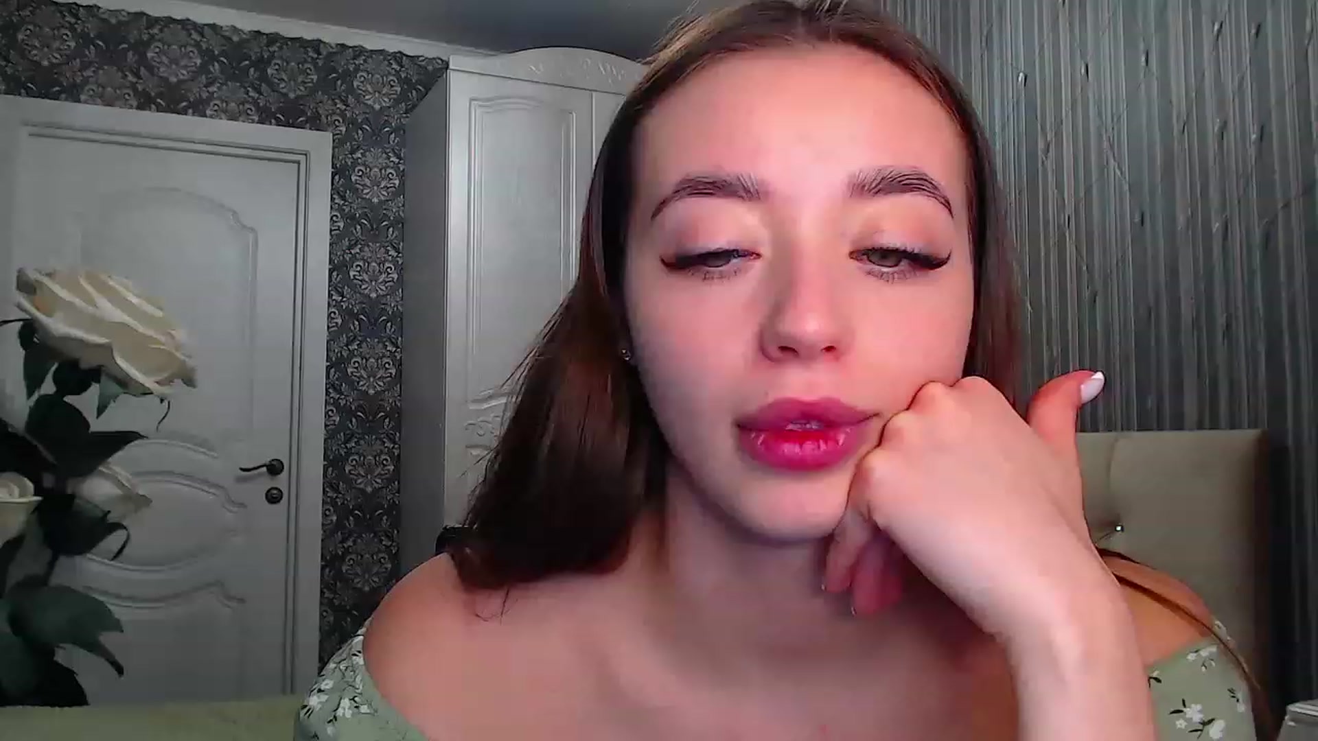 EmeraldLilyyy video thumbnail
