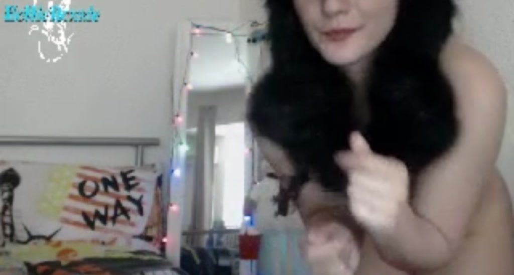 HottieRoxxie video thumbnail