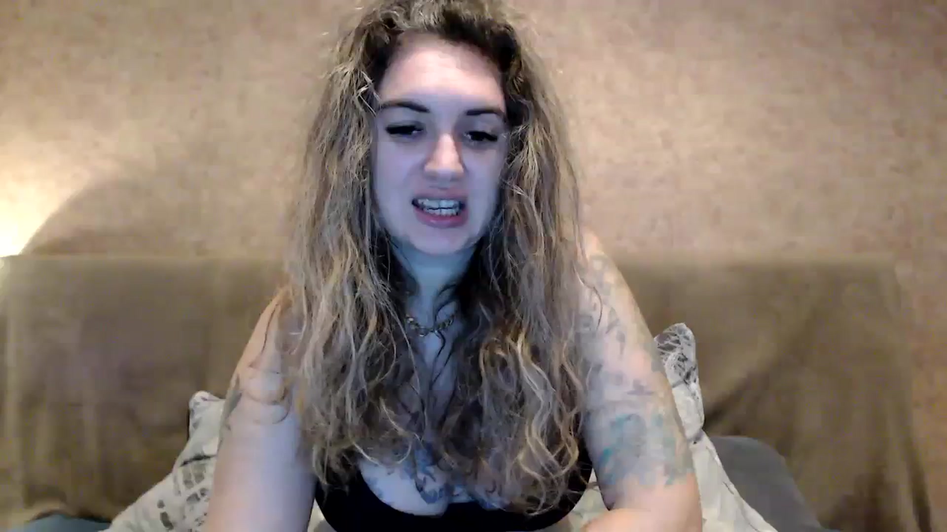 MissDivinna video thumbnail