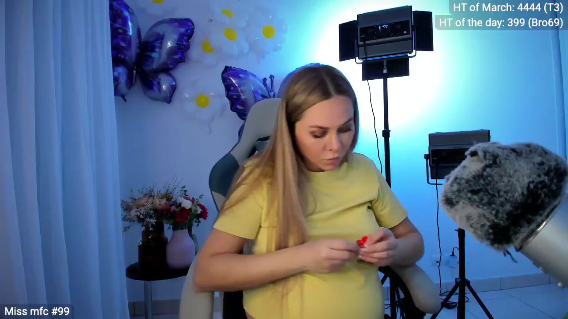 Linda_0nline video thumbnail