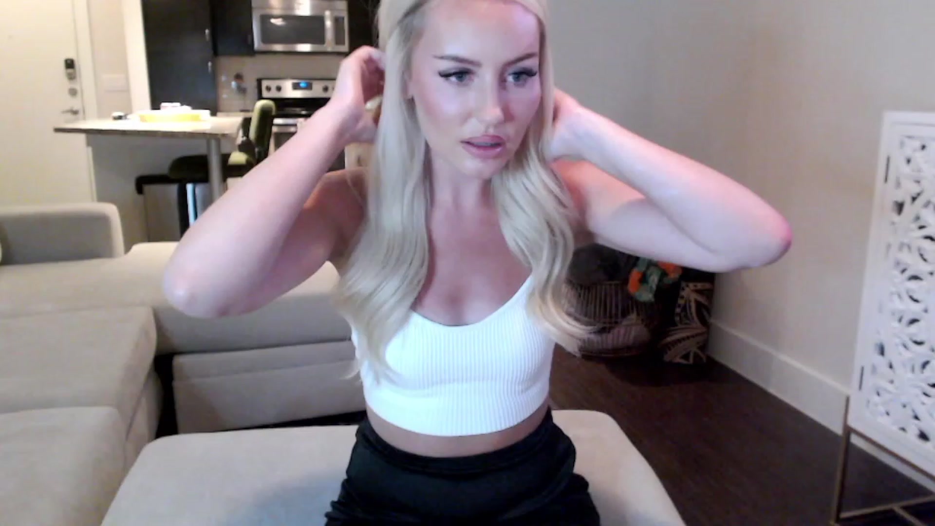 Officialelsa video thumbnail