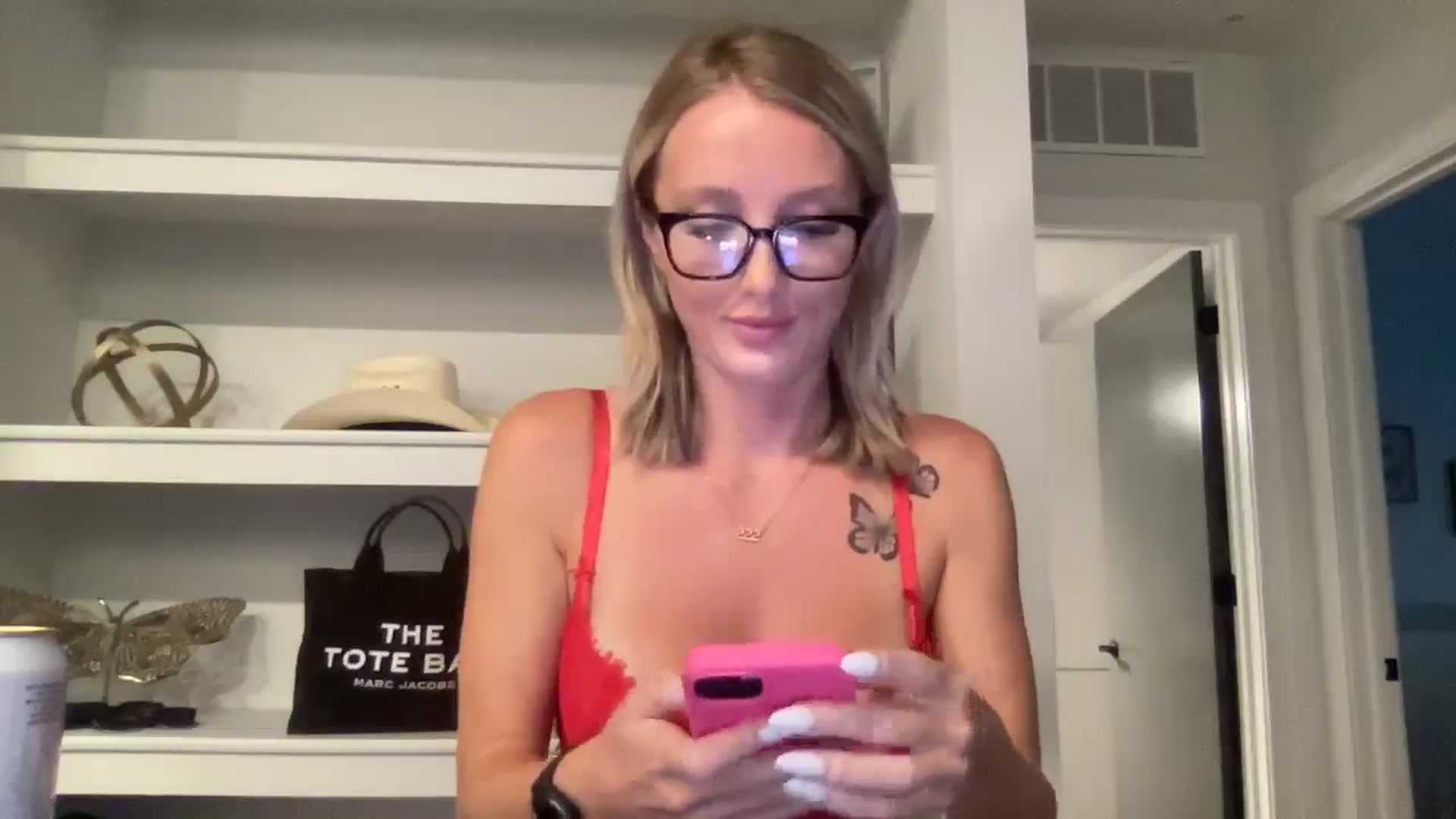 Izzybb18 video thumbnail