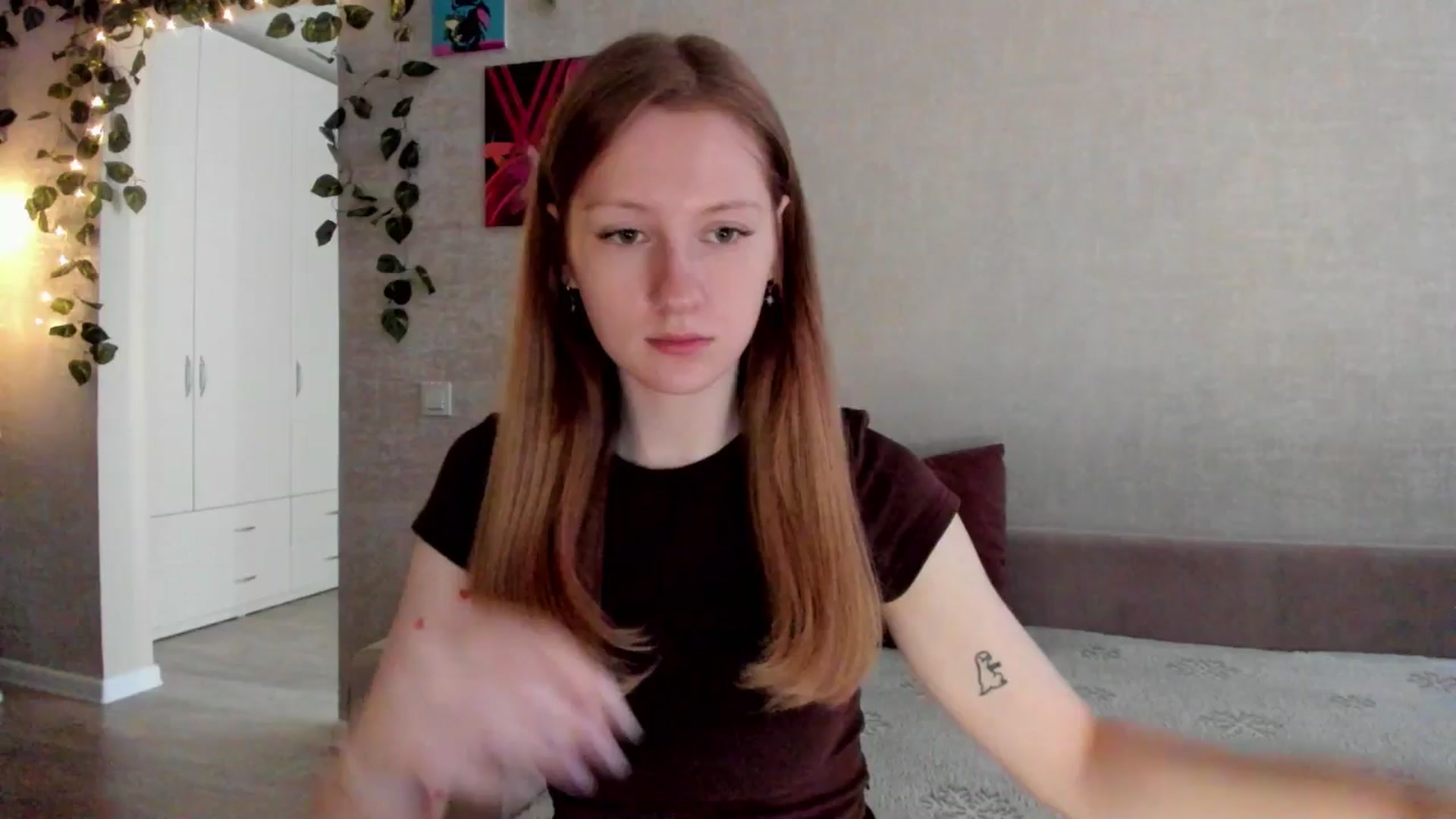 mnialice video thumbnail