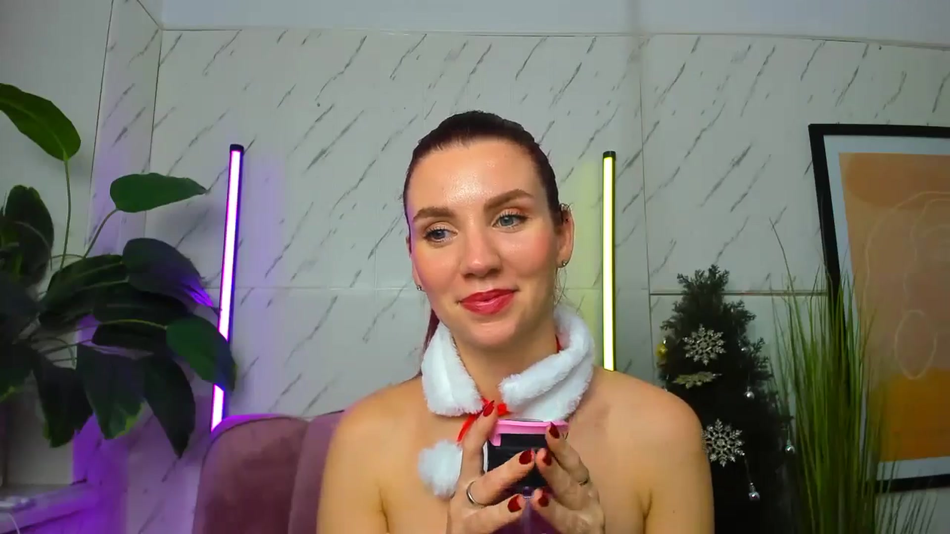 MiaLuxe video thumbnail