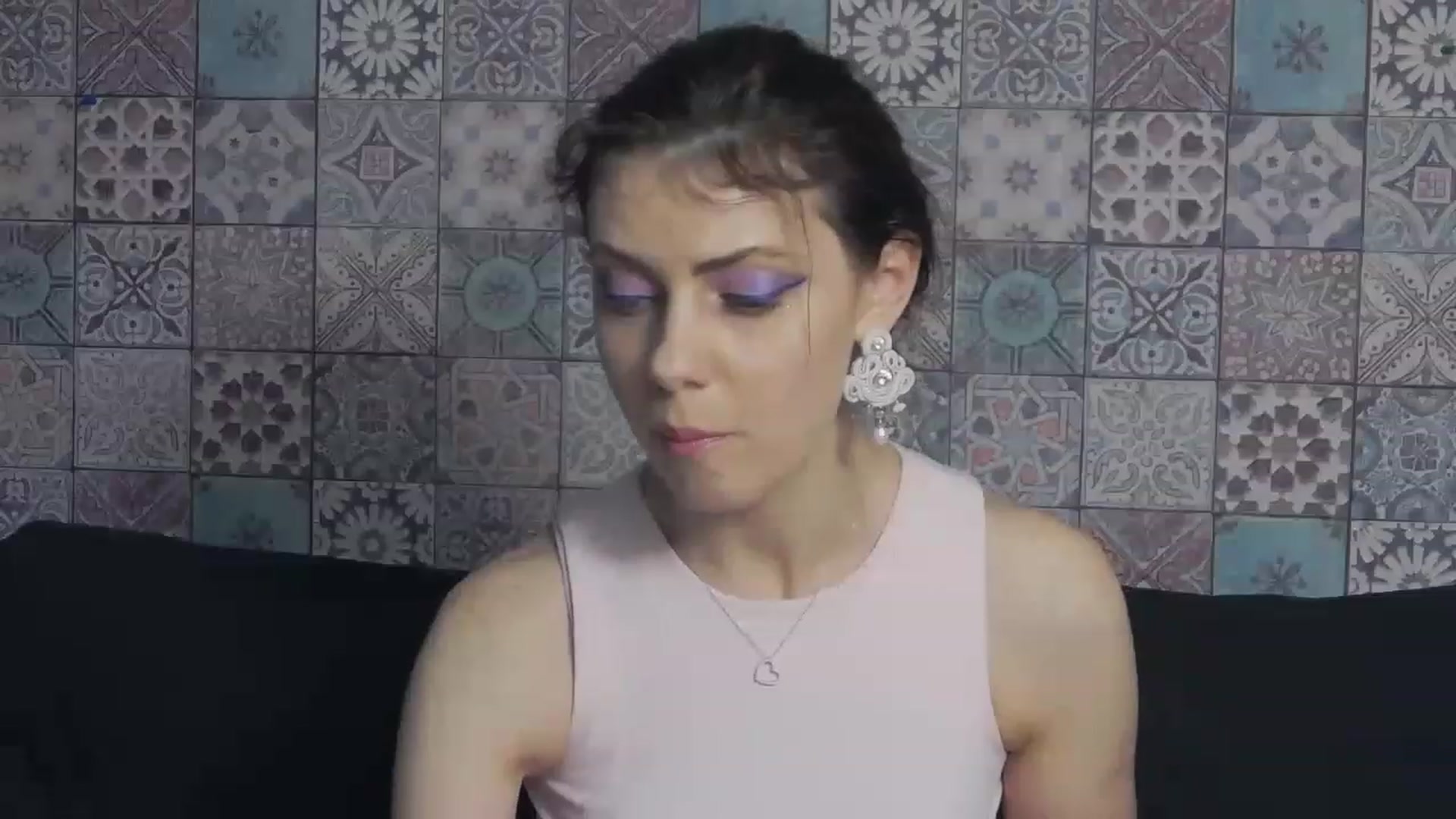 MissAracely video thumbnail