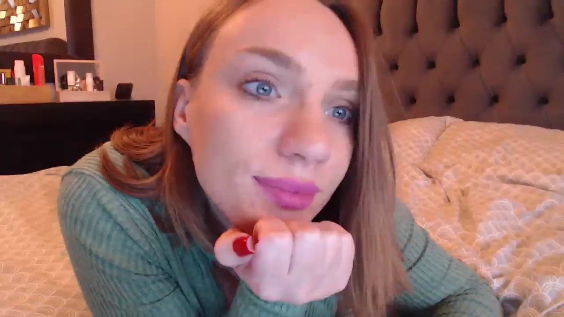 call_me_em video thumbnail